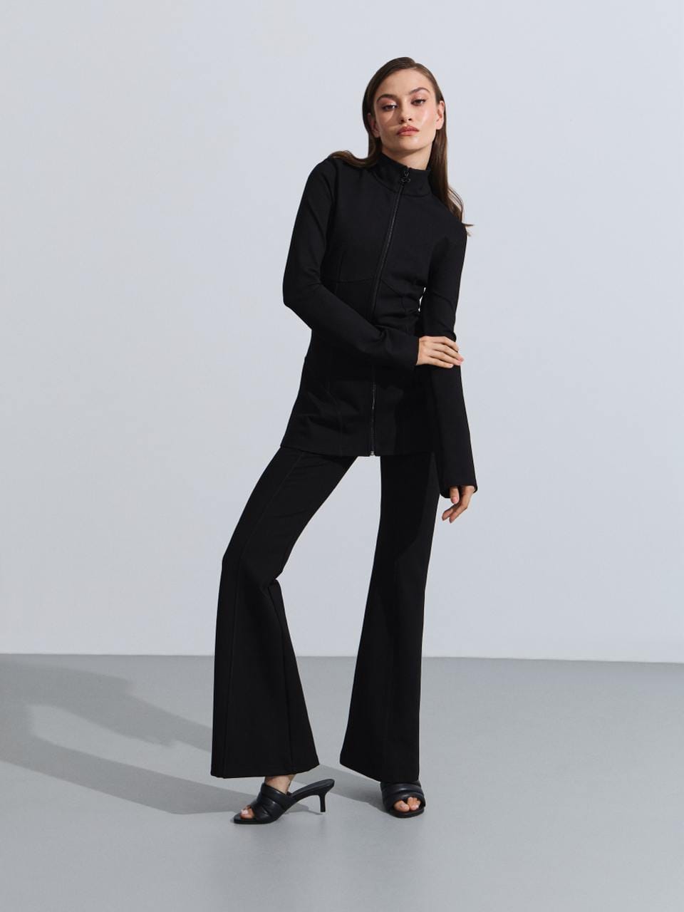 Костюм DZHERSI